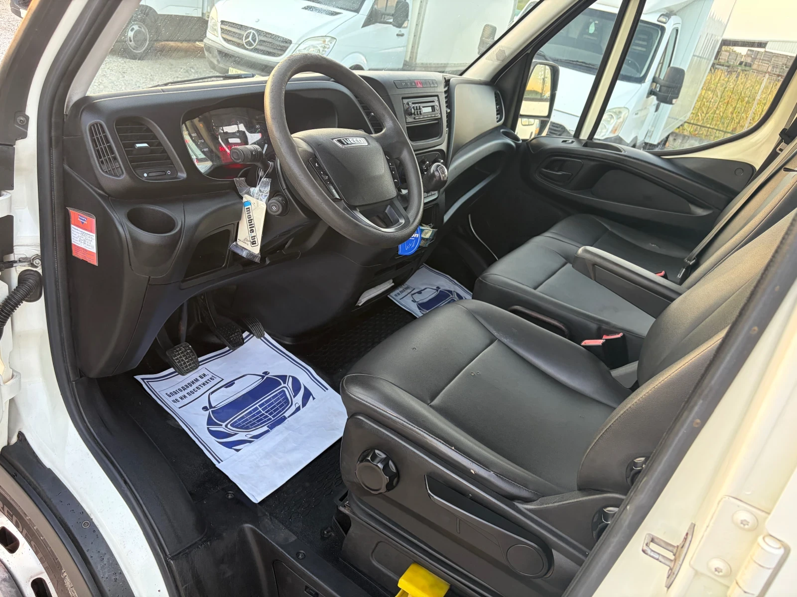 Iveco Daily Б-категория+ Клима, снимка 6 - Бусове и автобуси - 56161148