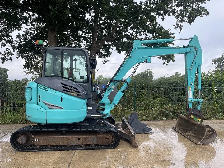 Багер Kobelco SK45SRX-6E - изображение 3
