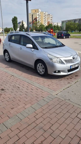 Обява за продажба на Toyota Verso D4D ~7 999 лв. - изображение 2