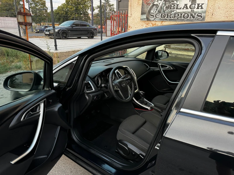 Opel Astra 2.0 CDTI Exclusive Sport, снимка 14 - Автомобили и джипове - 46814023