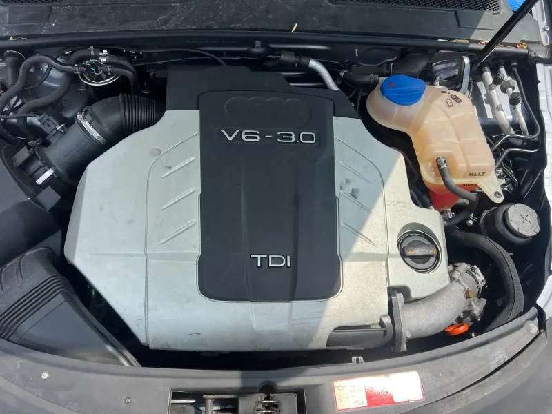 Audi A6 3.0TDI ASB, снимка 11 - Автомобили и джипове - 51200304