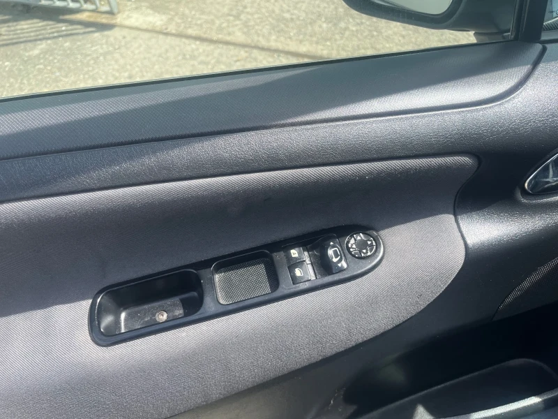 Peugeot 207 SW panorama, снимка 7 - Автомобили и джипове - 51497339