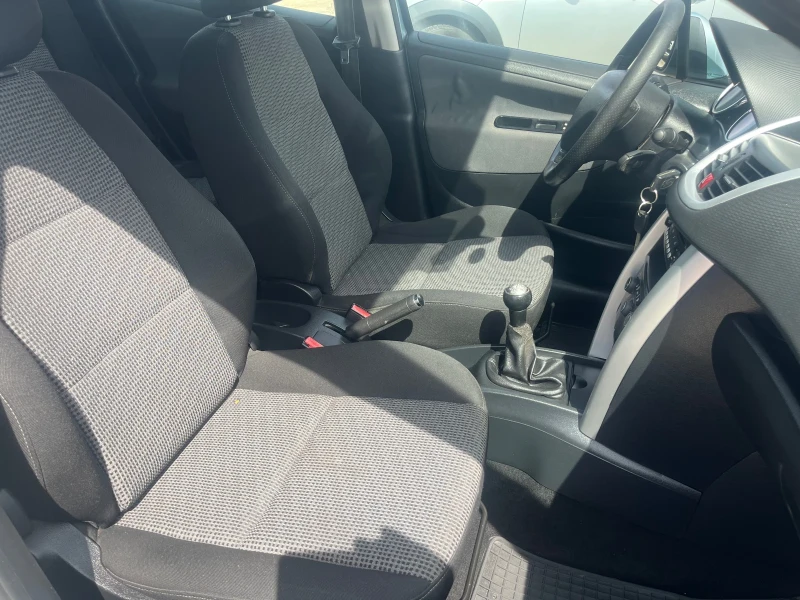 Peugeot 207 SW panorama, снимка 11 - Автомобили и джипове - 51497339