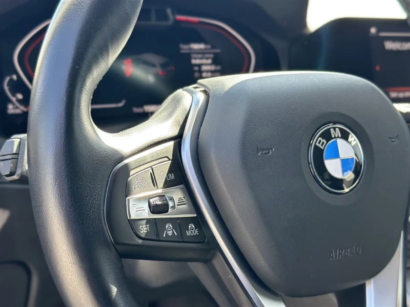 BMW 320 xDrive Туринг, снимка 17 - Автомобили и джипове - 51757280