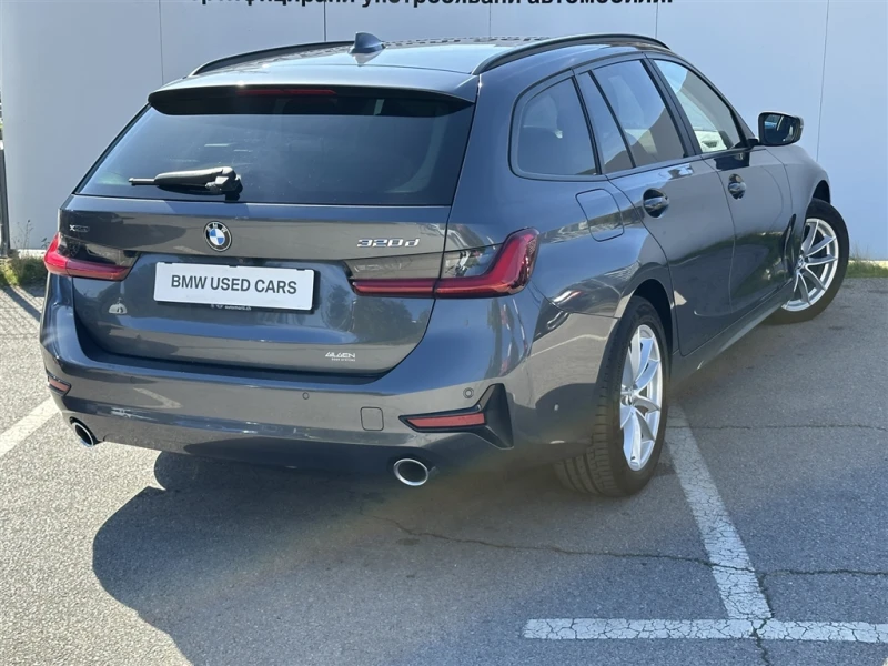 BMW 320 xDrive Туринг, снимка 2 - Автомобили и джипове - 51757280