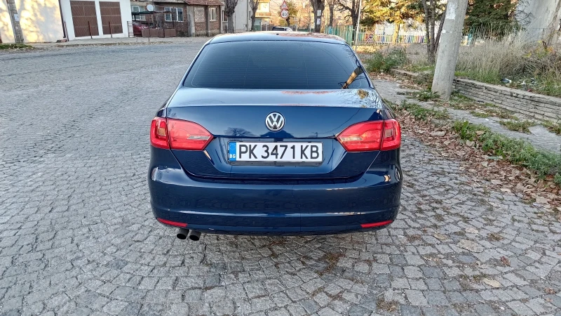 VW Jetta 2.5 , снимка 2 - Автомобили и джипове - 52262130