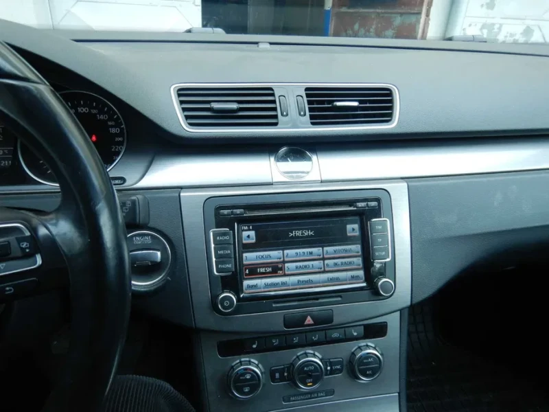 VW Passat, снимка 7 - Автомобили и джипове - 52724100