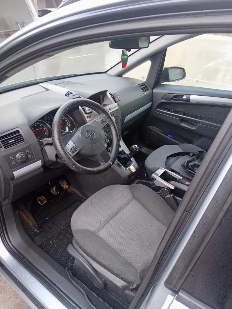 Opel Zafira, снимка 4 - Автомобили и джипове - 52728901