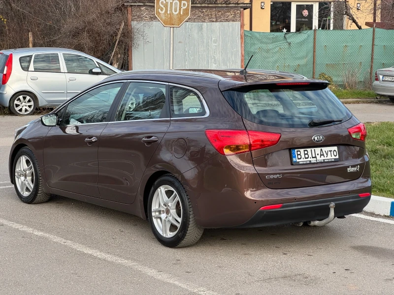 Kia Ceed 1.6CRDi, снимка 6 - Автомобили и джипове - 52833077