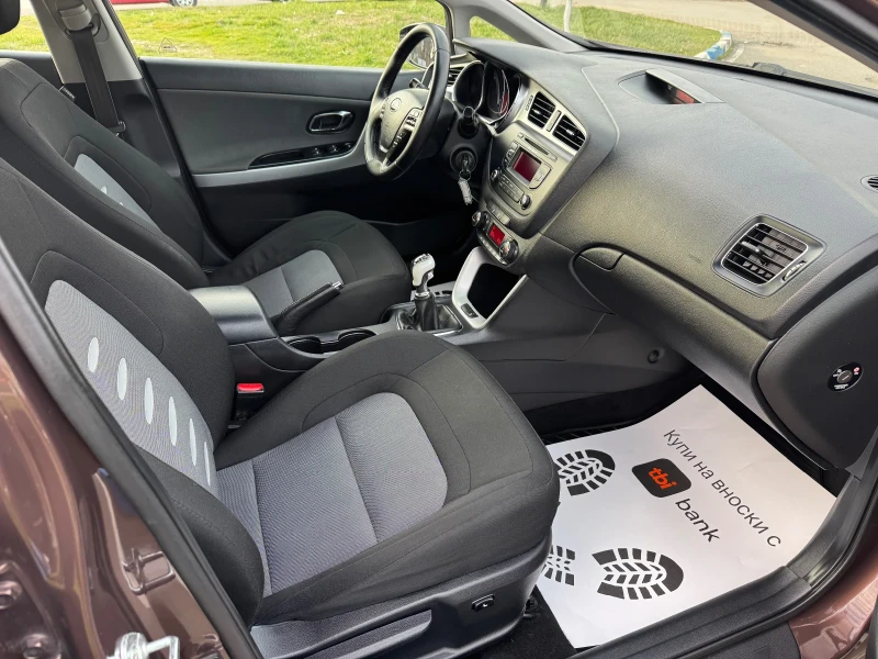 Kia Ceed 1.6CRDi, снимка 10 - Автомобили и джипове - 52833077