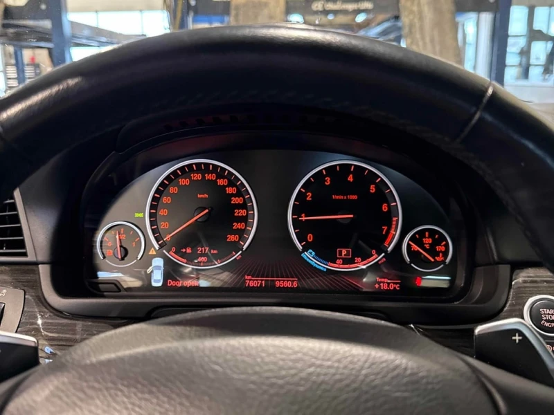 BMW 535 * 535i xDrive * CARFAX * БЕЗ ПЪРВОНАЧАЛНА ВНОСКА, снимка 8 - Автомобили и джипове - 52973229