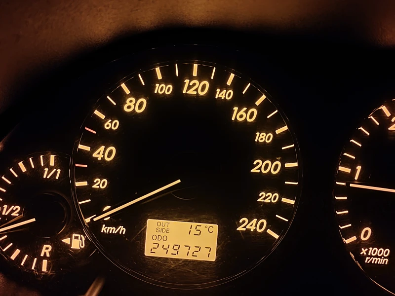 Toyota Avensis II , снимка 15 - Автомобили и джипове - 53307025