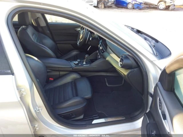 Alfa Romeo Giulia TI SPORT AWD - изображение 8