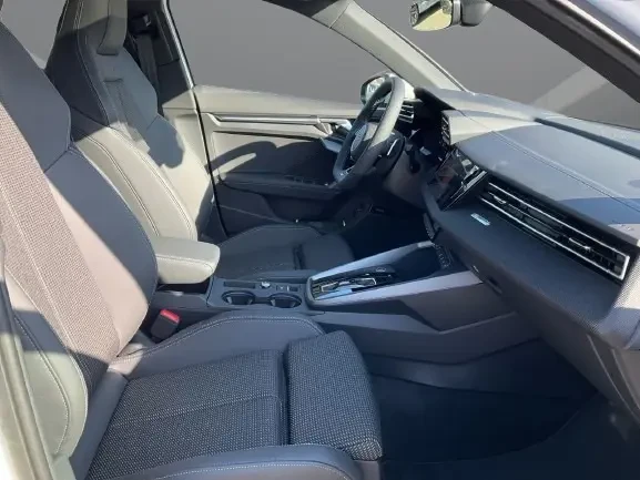 Audi A3 Sportback 40 TFSIe = S-line = Гаранция, снимка 10 - Автомобили и джипове - 53916374