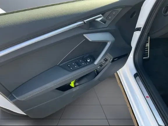 Audi A3 Sportback 40 TFSIe = S-line = Гаранция, снимка 5 - Автомобили и джипове - 53916374