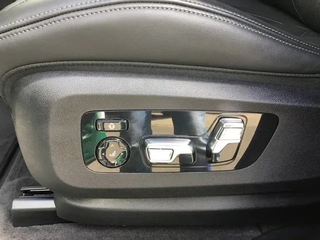 BMW XM 50e xDRIVE/INDIVIDUAL/HEAD UP/LASER/ICONINC GLOW, снимка 9 - Автомобили и джипове - 56004447