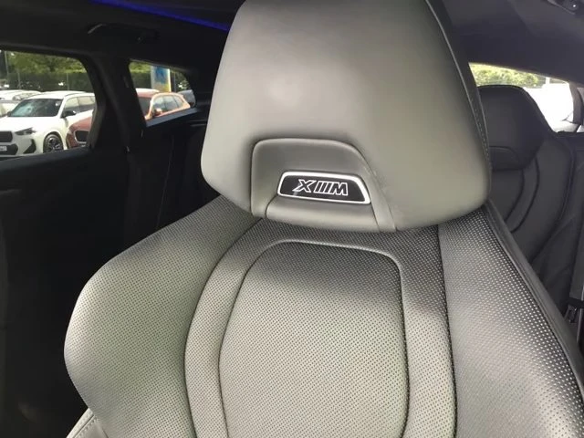 BMW XM 50e xDRIVE/INDIVIDUAL/HEAD UP/LASER/ICONINC GLOW, снимка 10 - Автомобили и джипове - 56004447