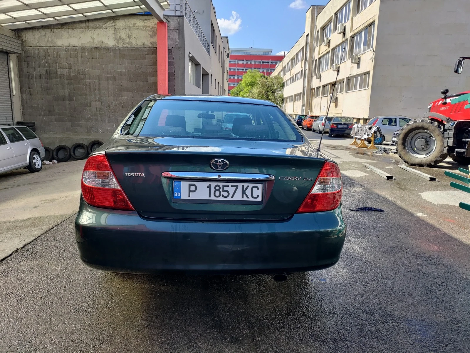 Toyota Camry  2.4 VVT-I  - изображение 2