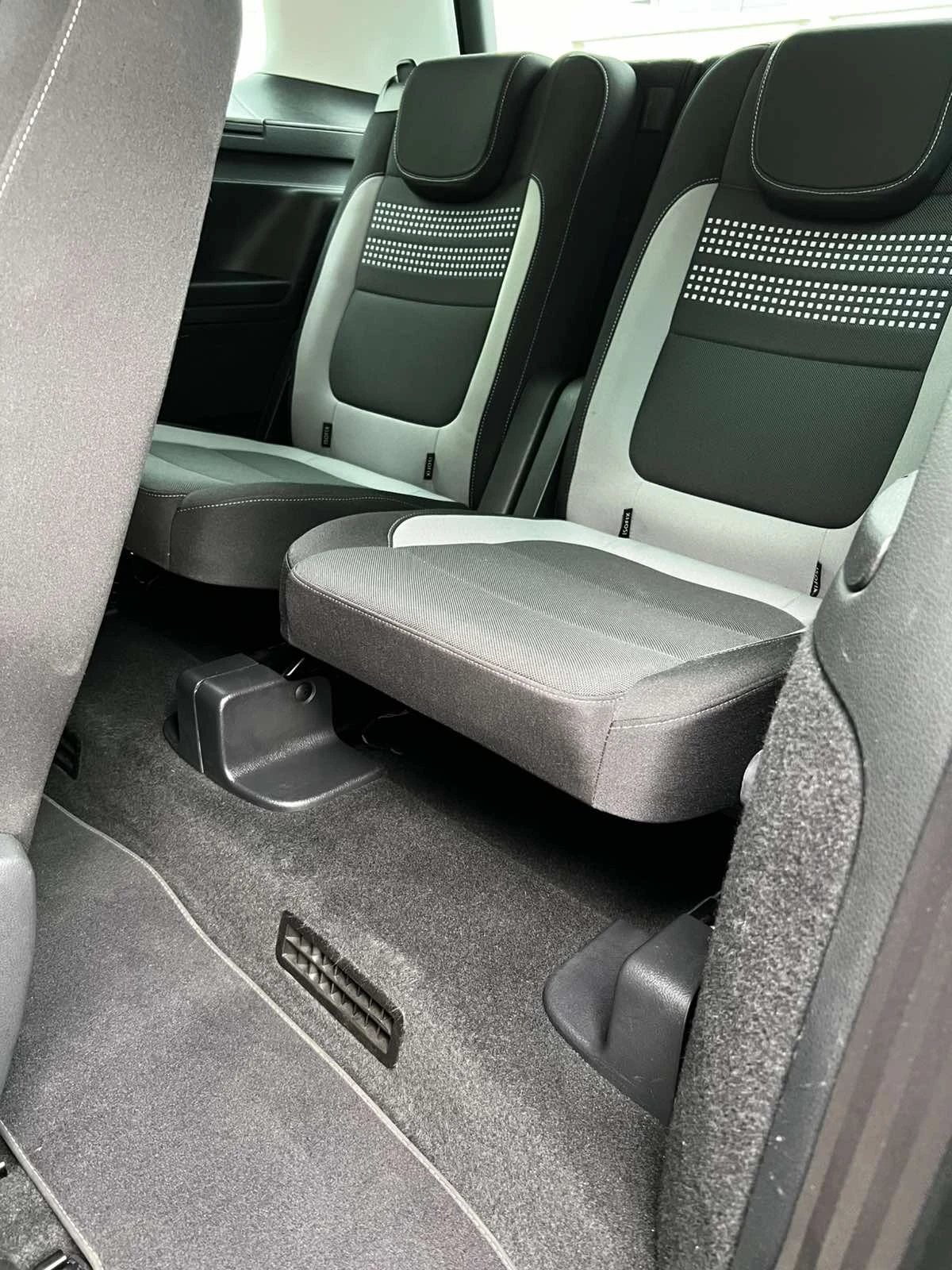 VW Sharan  - изображение 10