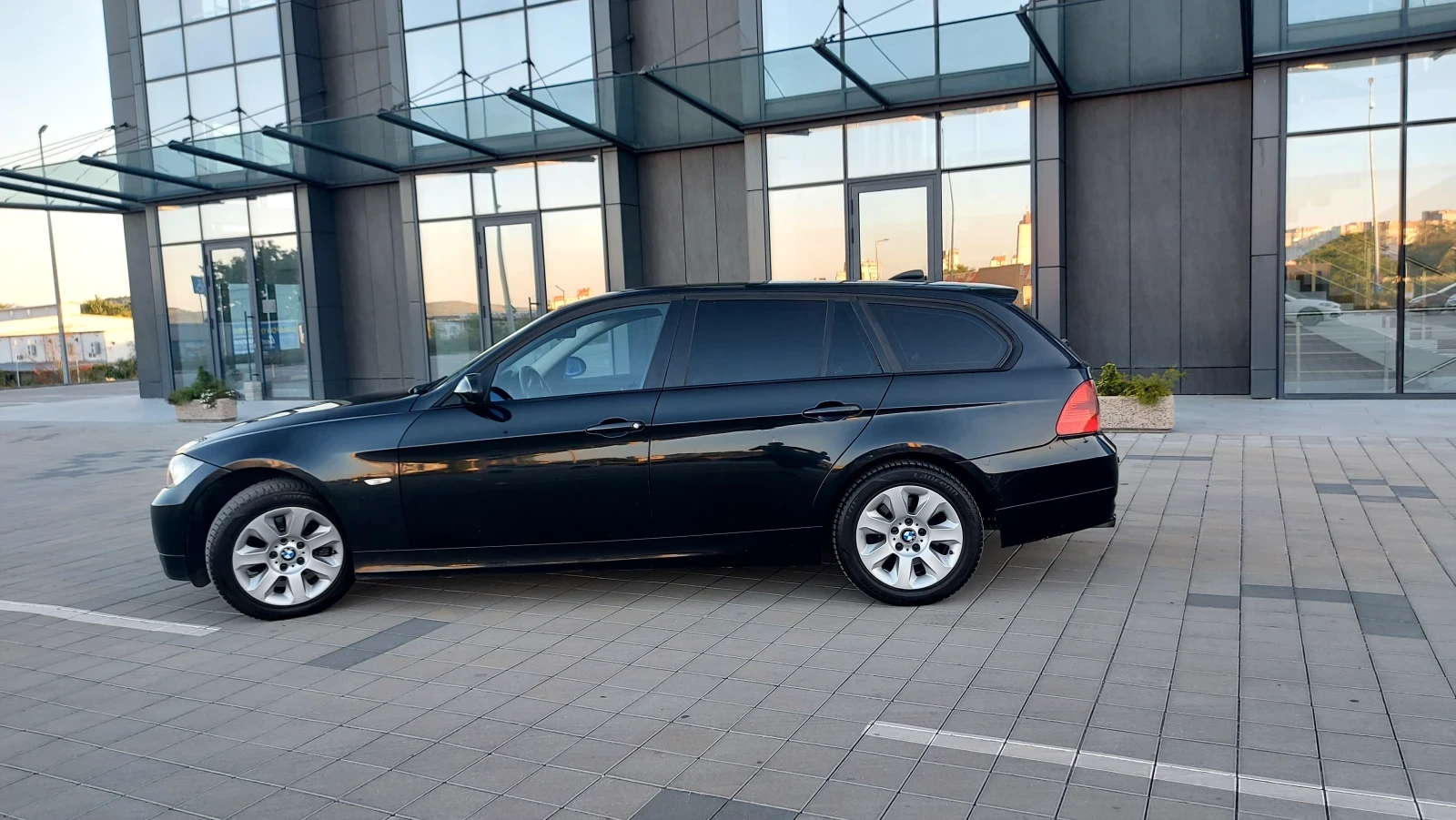BMW 320 2.0 163 к.с navi - изображение 2