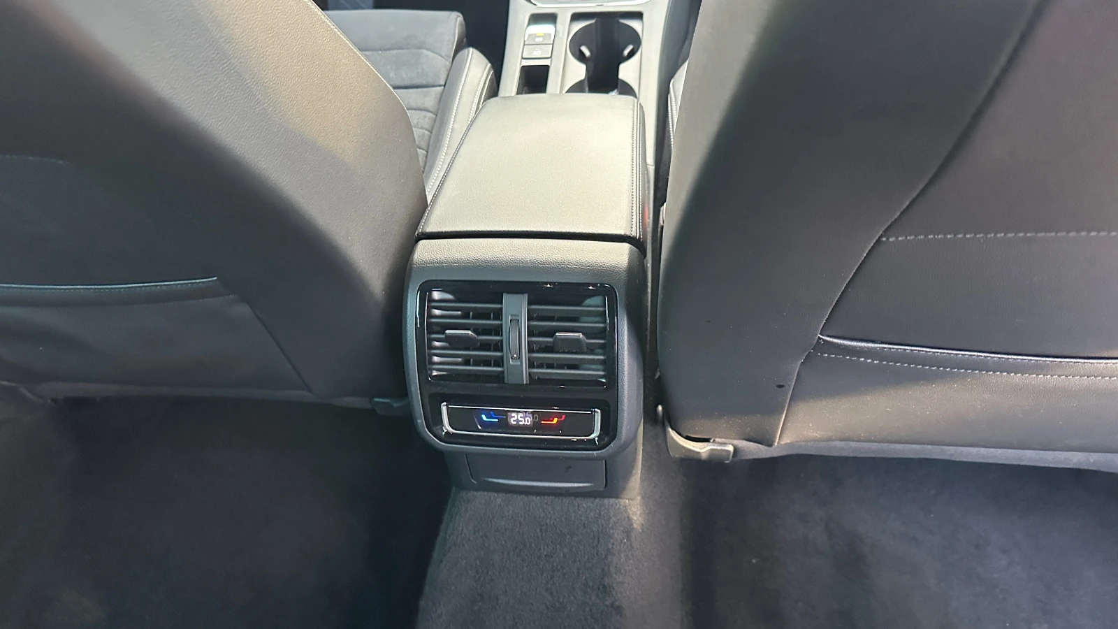 VW Passat R Line 2.0 TDI 4Motion | Mobile.bg   13