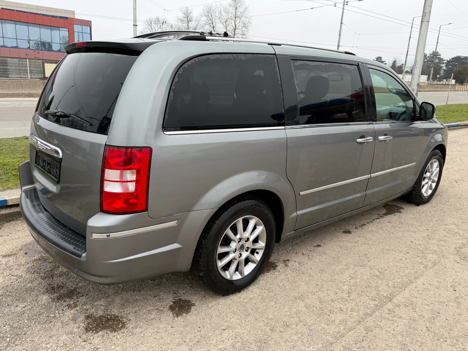 Chrysler Gr.voyager 2, 8 CRDI - изображение 5