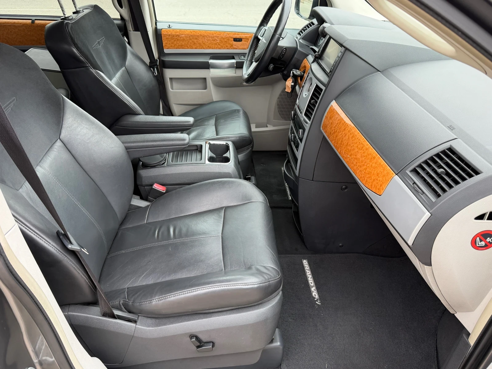 Chrysler Gr.voyager 2, 8 CRDI - изображение 10