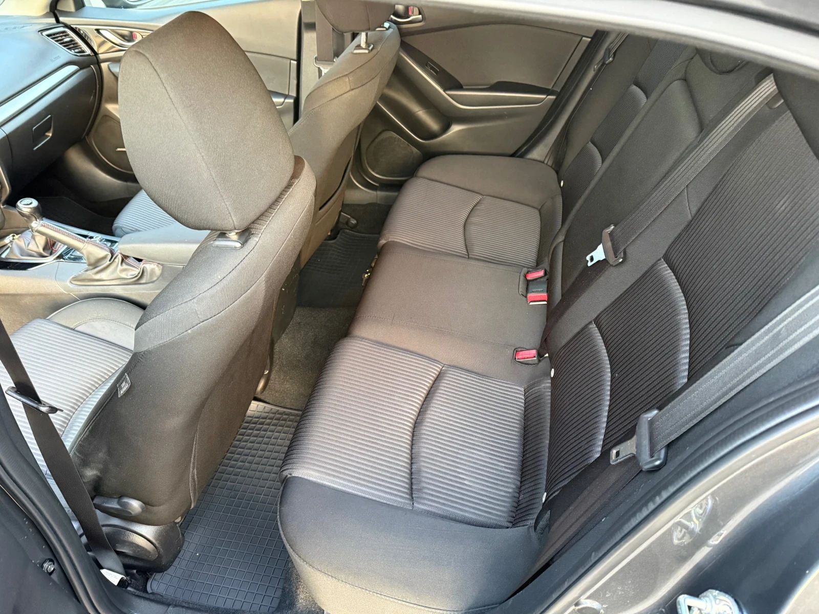 Mazda 3 2.2d/6ск./FULL, снимка 9 - Автомобили и джипове - 53851643