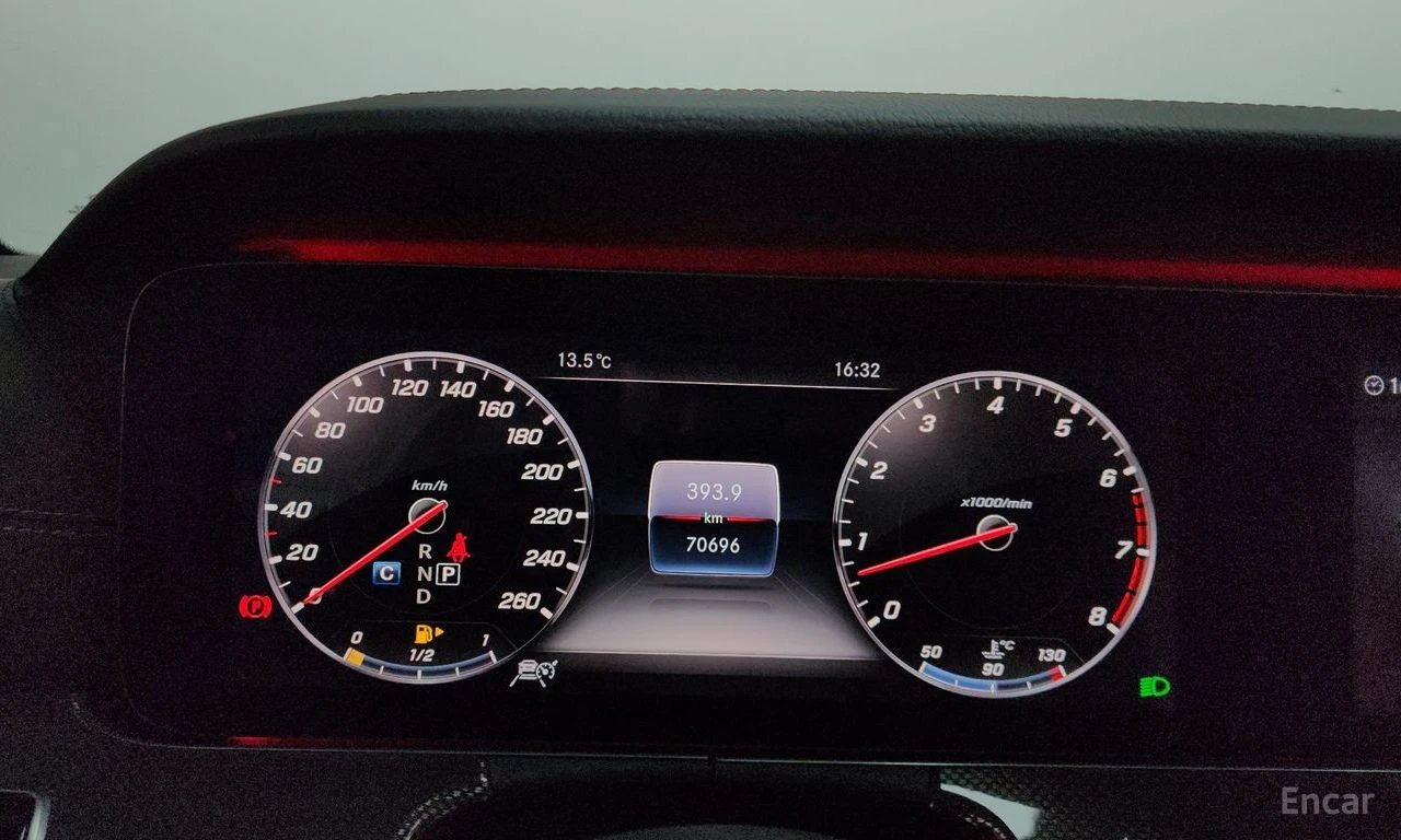 Mercedes-Benz E 450 4MATIC* COUPE* КОЖА* ПОДГРЕВ* HEAD UP* PANO* НАВИ*, снимка 8 - Автомобили и джипове - 54730233