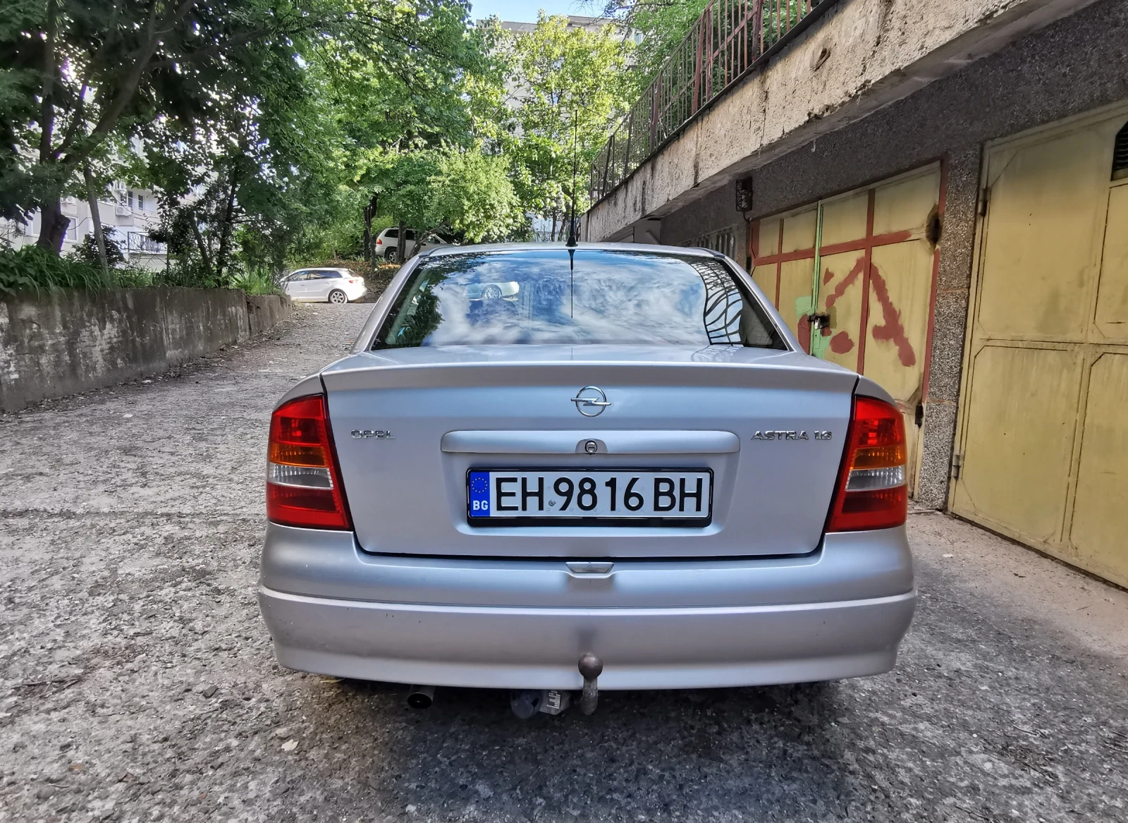 Opel Astra G 1.6 седан климатик, снимка 5 - Автомобили и джипове - 54735108