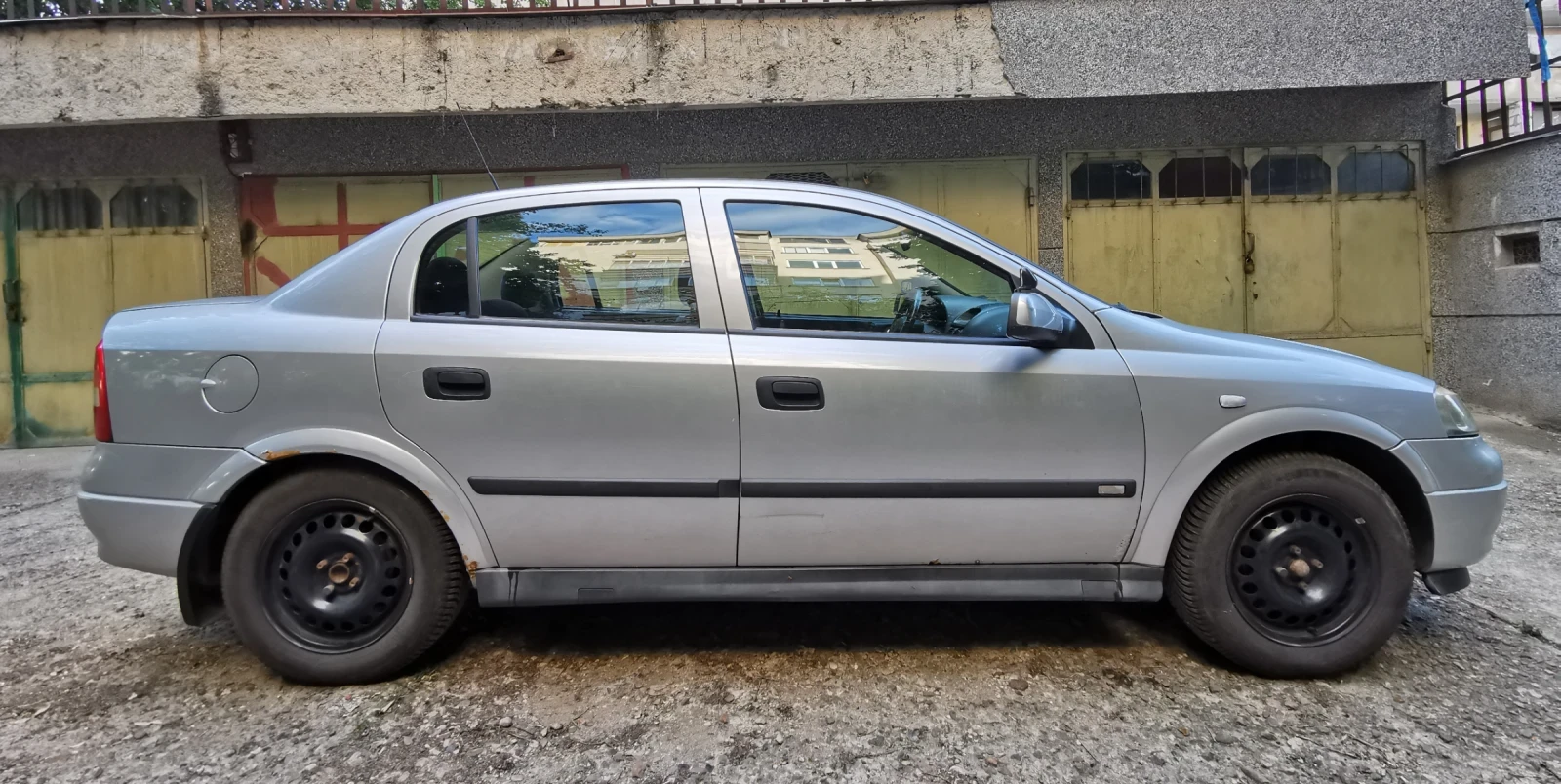 Opel Astra G 1.6 седан климатик, снимка 7 - Автомобили и джипове - 54735108