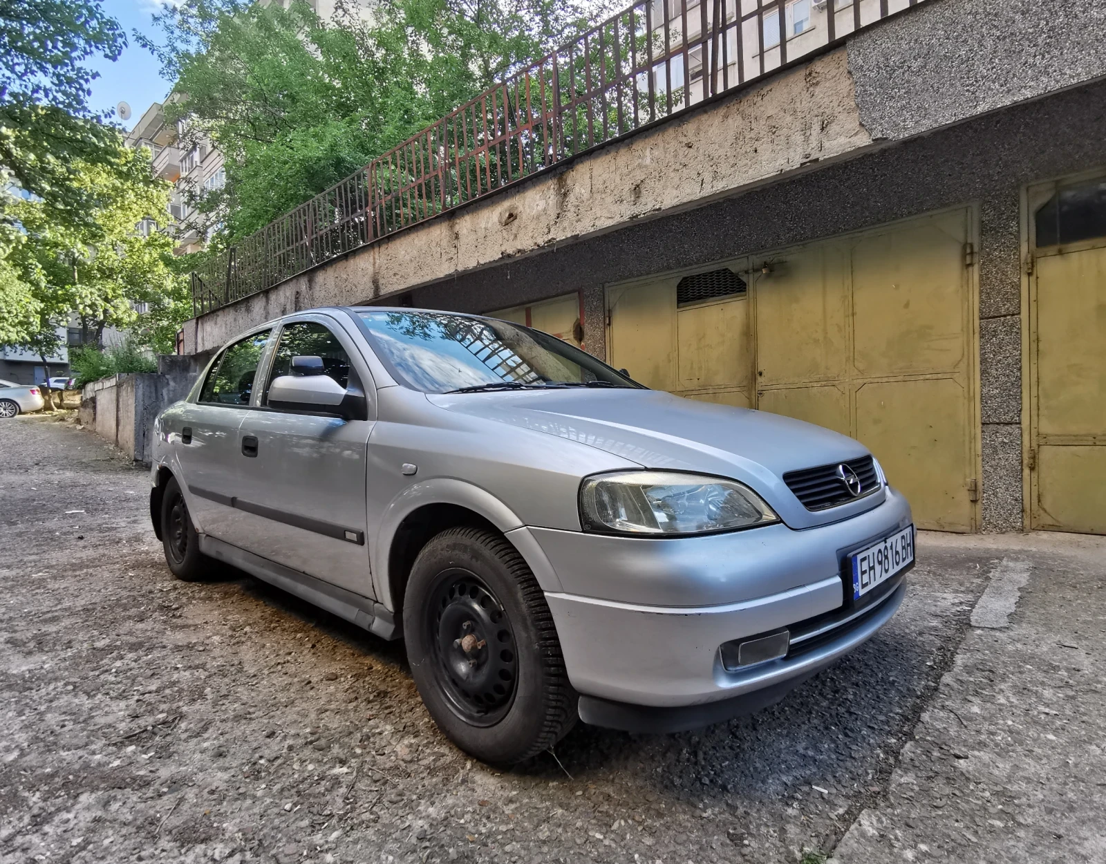 Opel Astra G 1.6 седан климатик, снимка 8 - Автомобили и джипове - 54735108