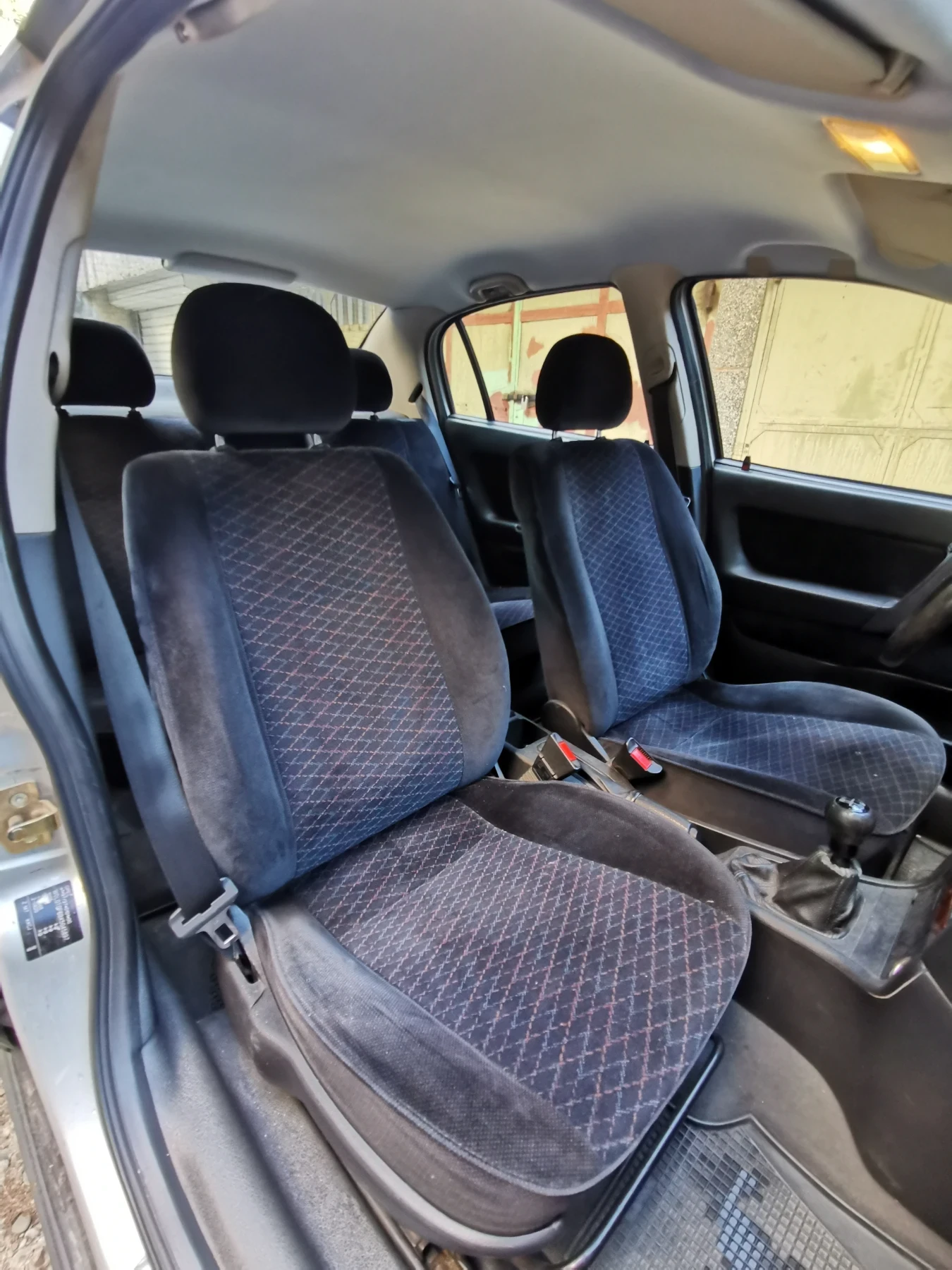 Opel Astra G 1.6 седан климатик, снимка 12 - Автомобили и джипове - 54735108
