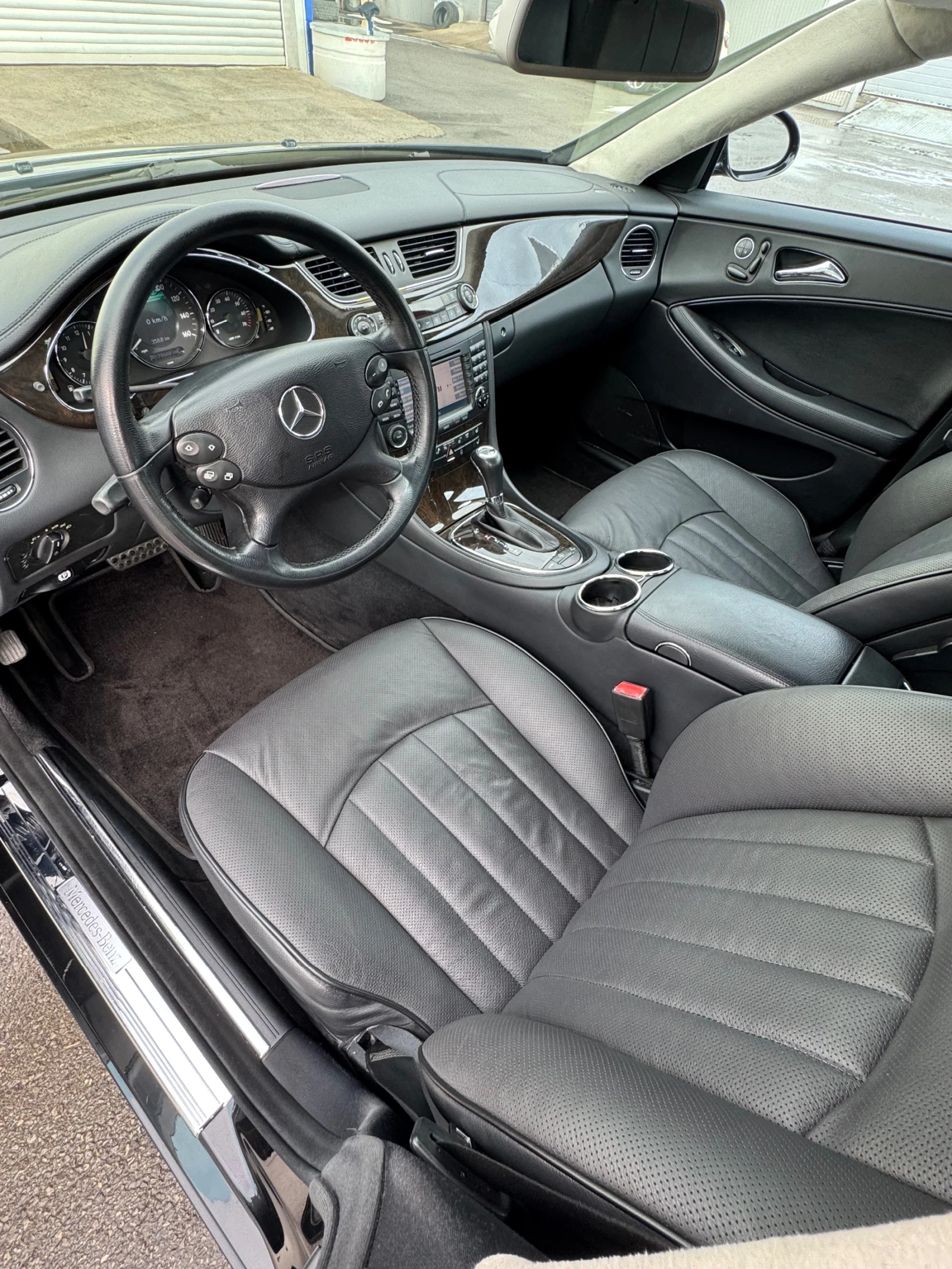 Mercedes-Benz CLS 500 550 388к.с 180хил км!!! УНИКАТ!!!, снимка 10 - Автомобили и джипове - 54804165
