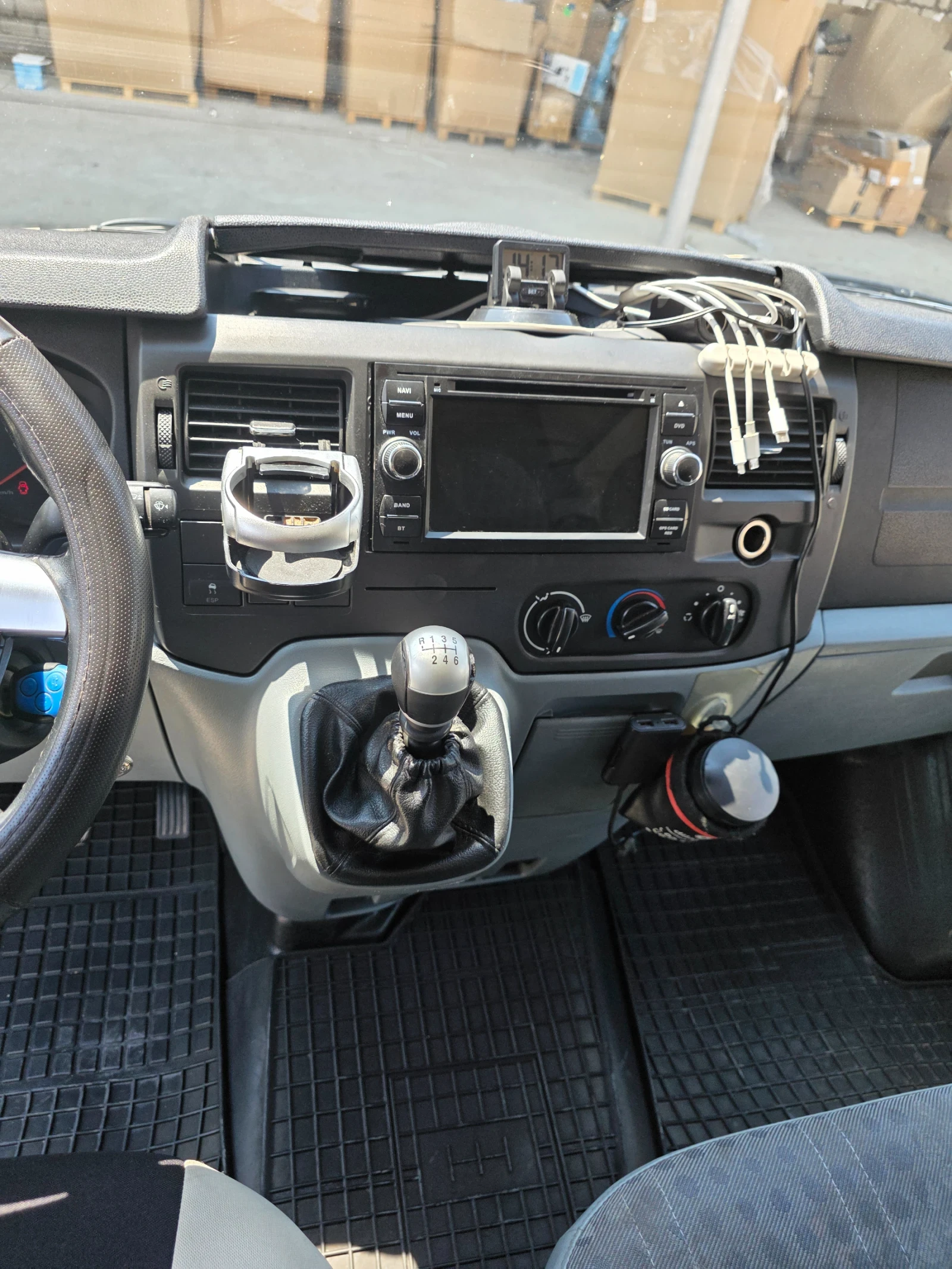 Ford Transit Custom Въздушно окачване, снимка 11 - Автомобили и джипове - 55426100