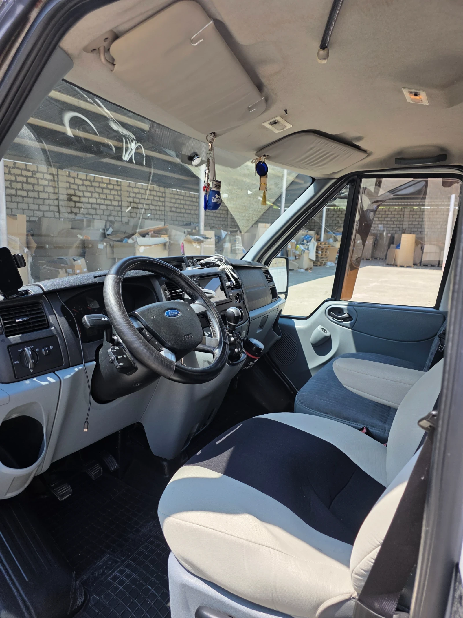 Ford Transit Custom Въздушно окачване, снимка 10 - Автомобили и джипове - 55426100