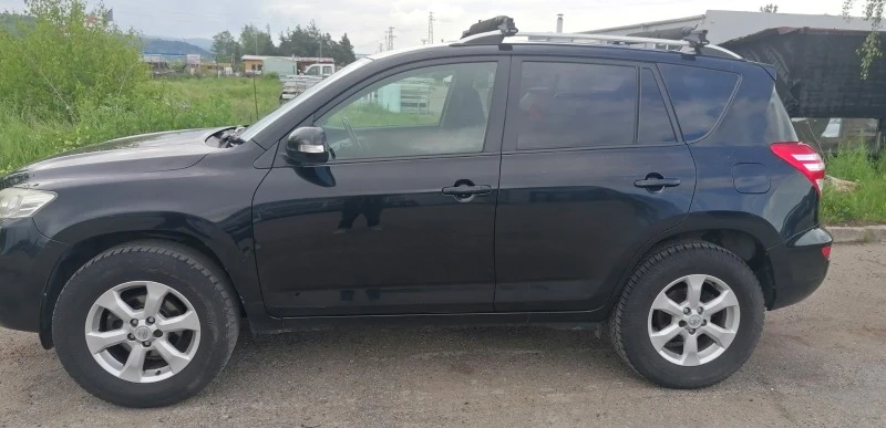 Toyota Rav4 2 2 Diesel , снимка 3 - Автомобили и джипове - 47430090