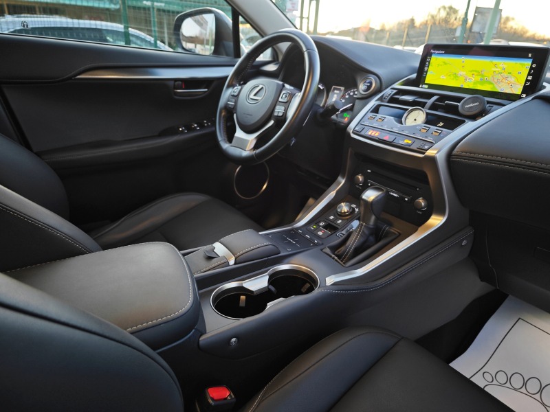 Lexus NX 300h 300h Фейслифт, снимка 11 - Автомобили и джипове - 45049260