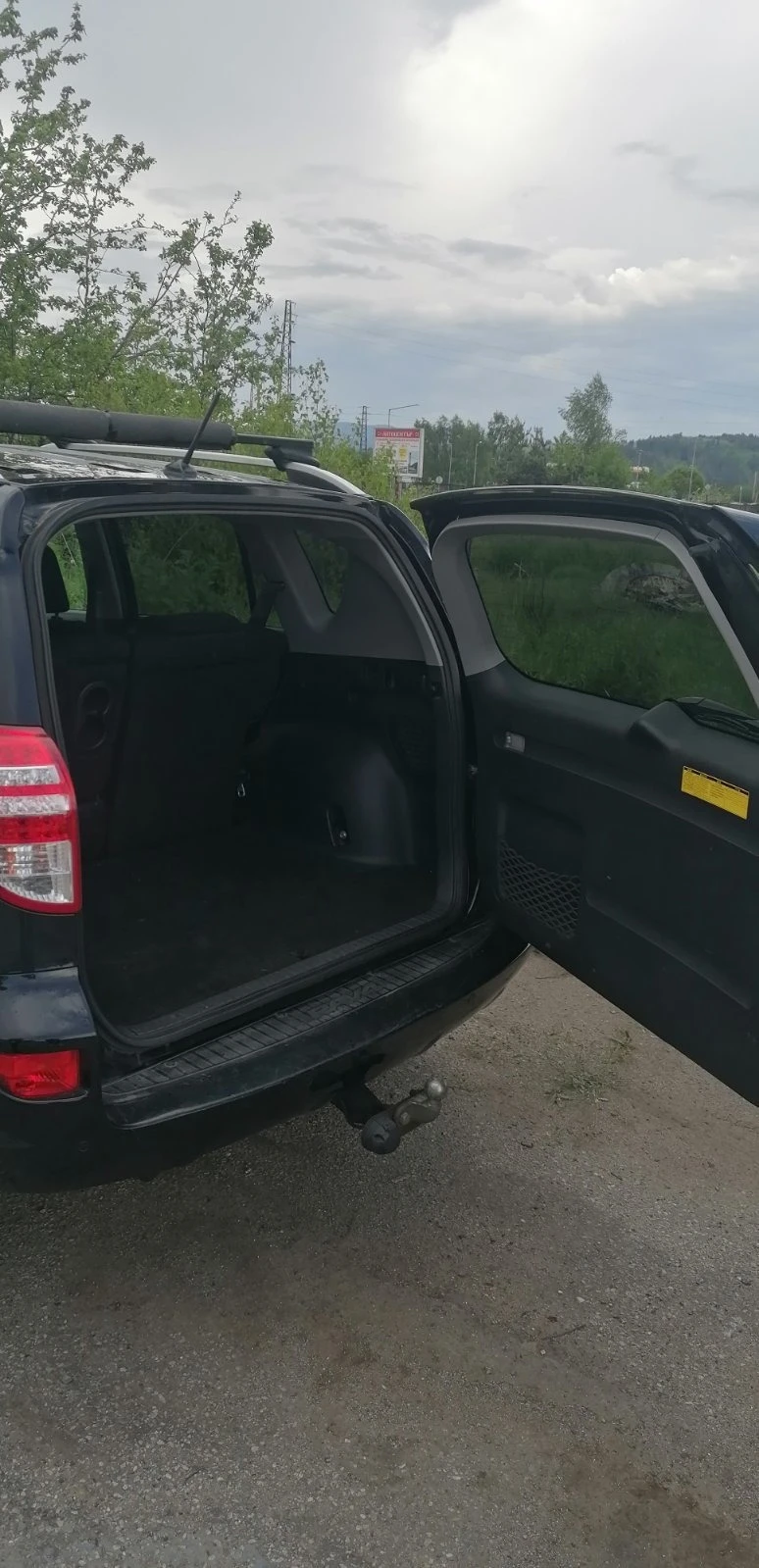 Toyota Rav4 2 2 Diesel , снимка 7 - Автомобили и джипове - 47430090