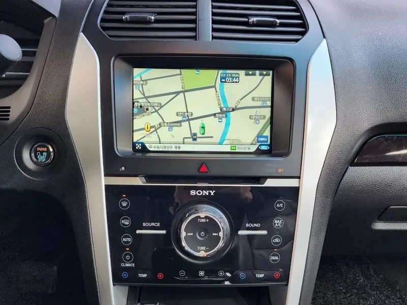 Ford Explorer 3.5 AWD, снимка 14 - Автомобили и джипове - 54350173