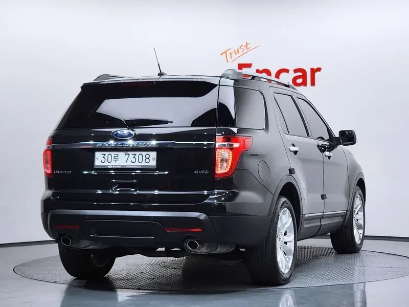 Ford Explorer 3.5 AWD, снимка 2 - Автомобили и джипове - 54350173