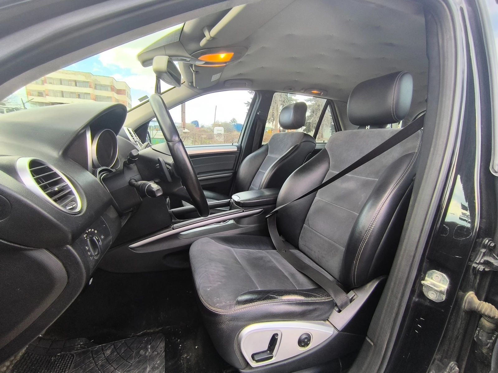 Mercedes-Benz ML 350, снимка 13 - Автомобили и джипове - 53999323