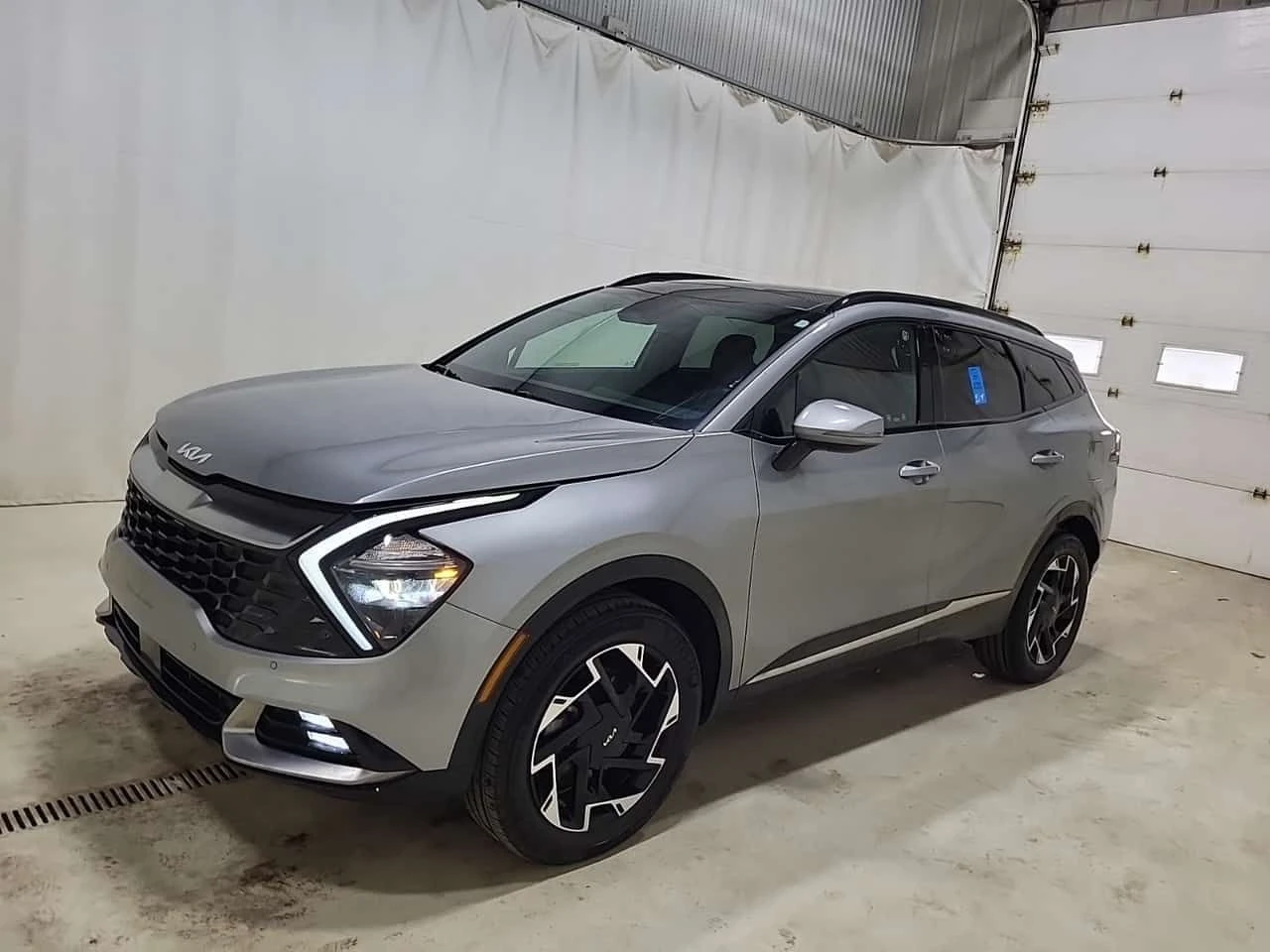 Kia Sportage  | EX PREMIUM | DISTRONIC | PANO | RED INT 