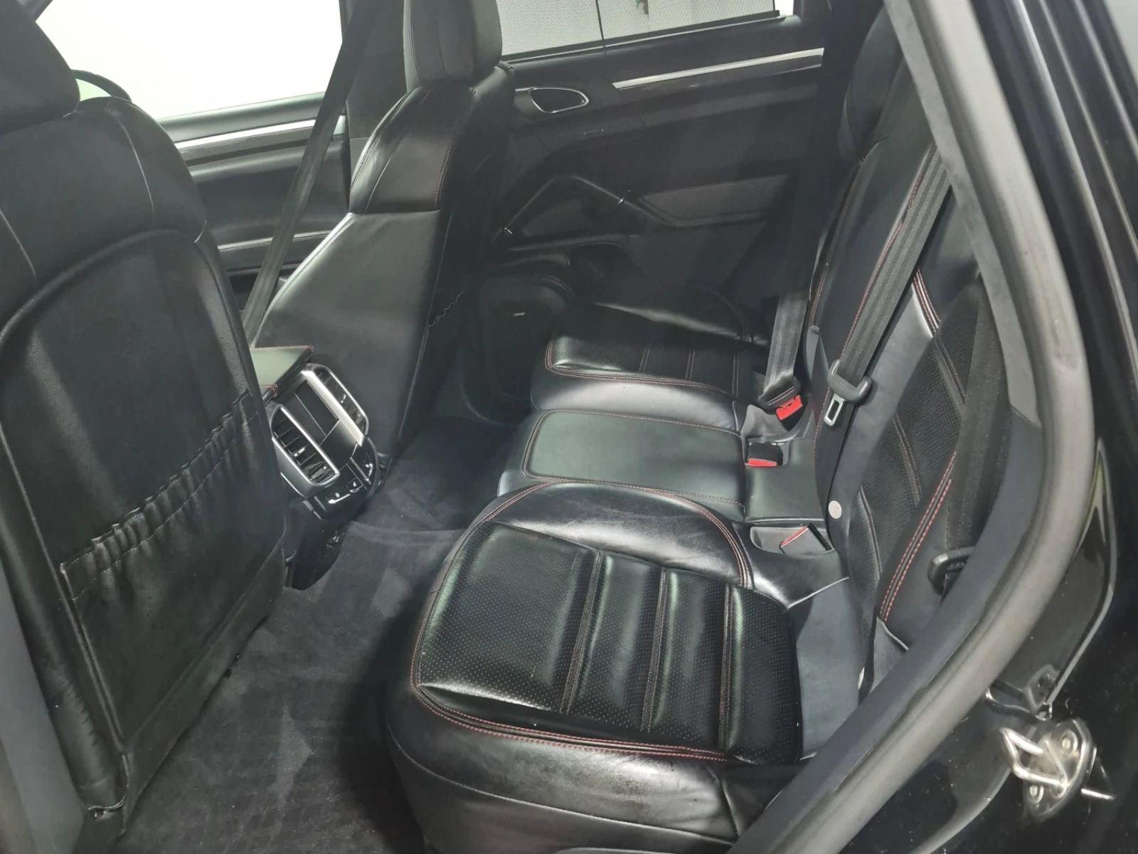 Porsche Cayenne  GTS / CARFAX / ОБДУХВАНЕ / 360 / ПАНОРАМА , снимка 14 - Автомобили и джипове - 55999847