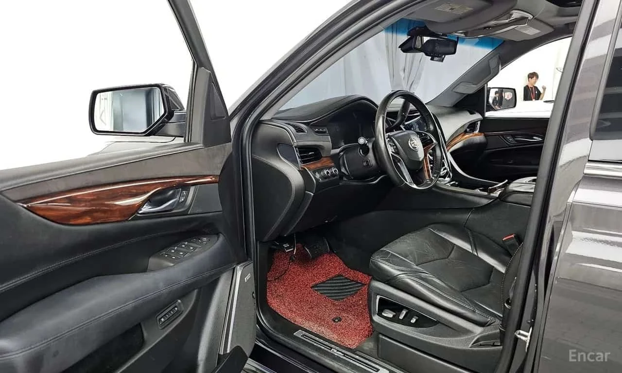 Cadillac Escalade 6.2 /ФИНАНСИРАНЕ/, снимка 10 - Автомобили и джипове - 56165742