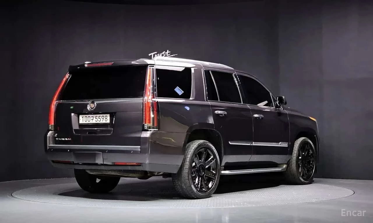 Cadillac Escalade 6.2 /ФИНАНСИРАНЕ/, снимка 2 - Автомобили и джипове - 56165742