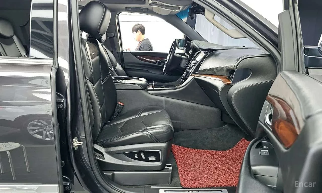 Cadillac Escalade 6.2 /ФИНАНСИРАНЕ/, снимка 11 - Автомобили и джипове - 56165742