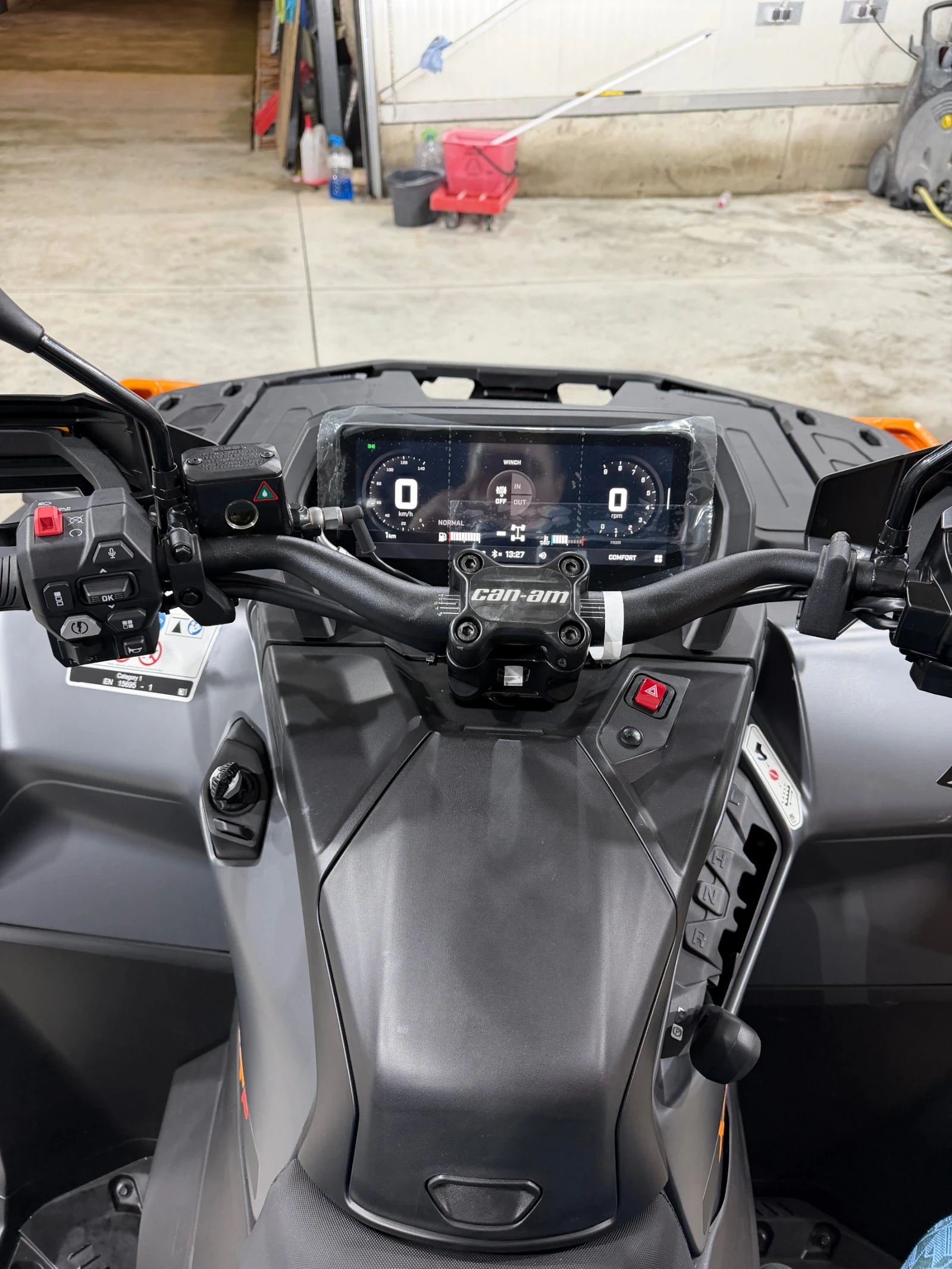 Can-Am Outlander Активни амортисьори SAS, ABS, Apple CarPlay - изображение 9