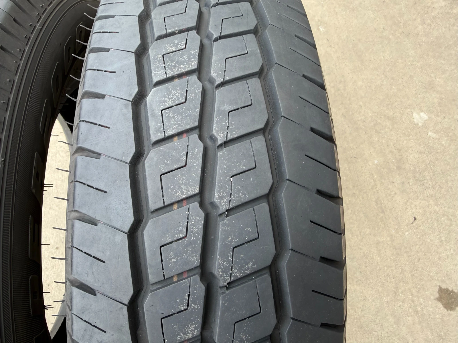 Гуми Летни 195/75R16, снимка 3 - Гуми и джанти - 53987659