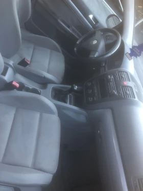 VW Golf 1.9TDI, 105кс.06г.5вр.Италия.БЕЗ РЪЖДИ, снимка 6